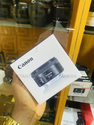 Canon 50mm STM F/1.8
