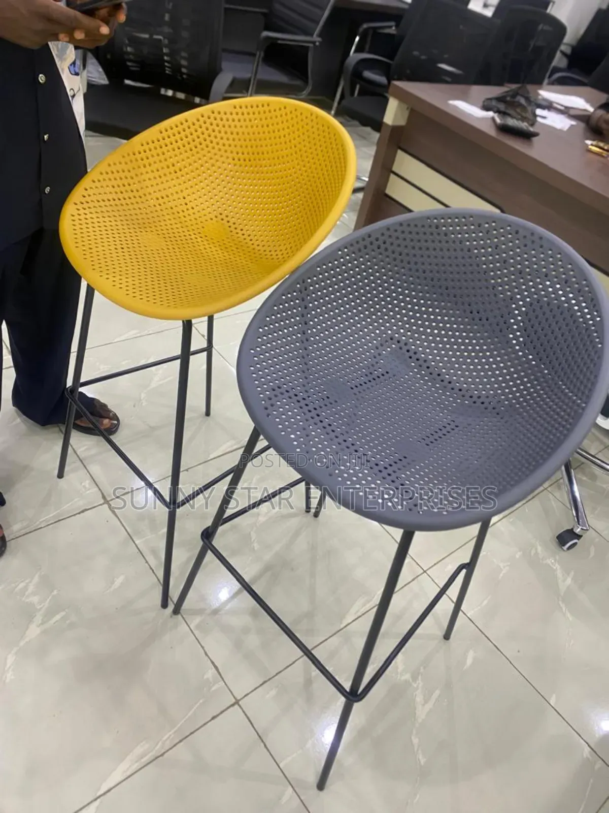 High Quality Bar Stools for Restaurants, Bars and Home Use