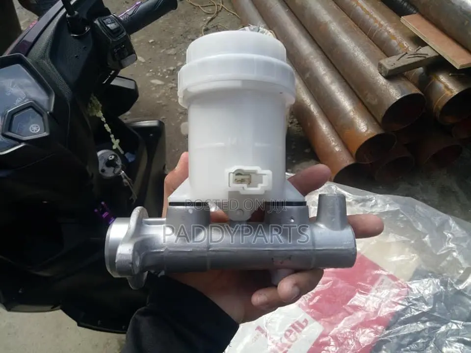 Mitsubishi L200 Master Brake Cylinder