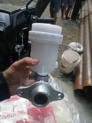 Mitsubishi L200 Master Brake Cylinder