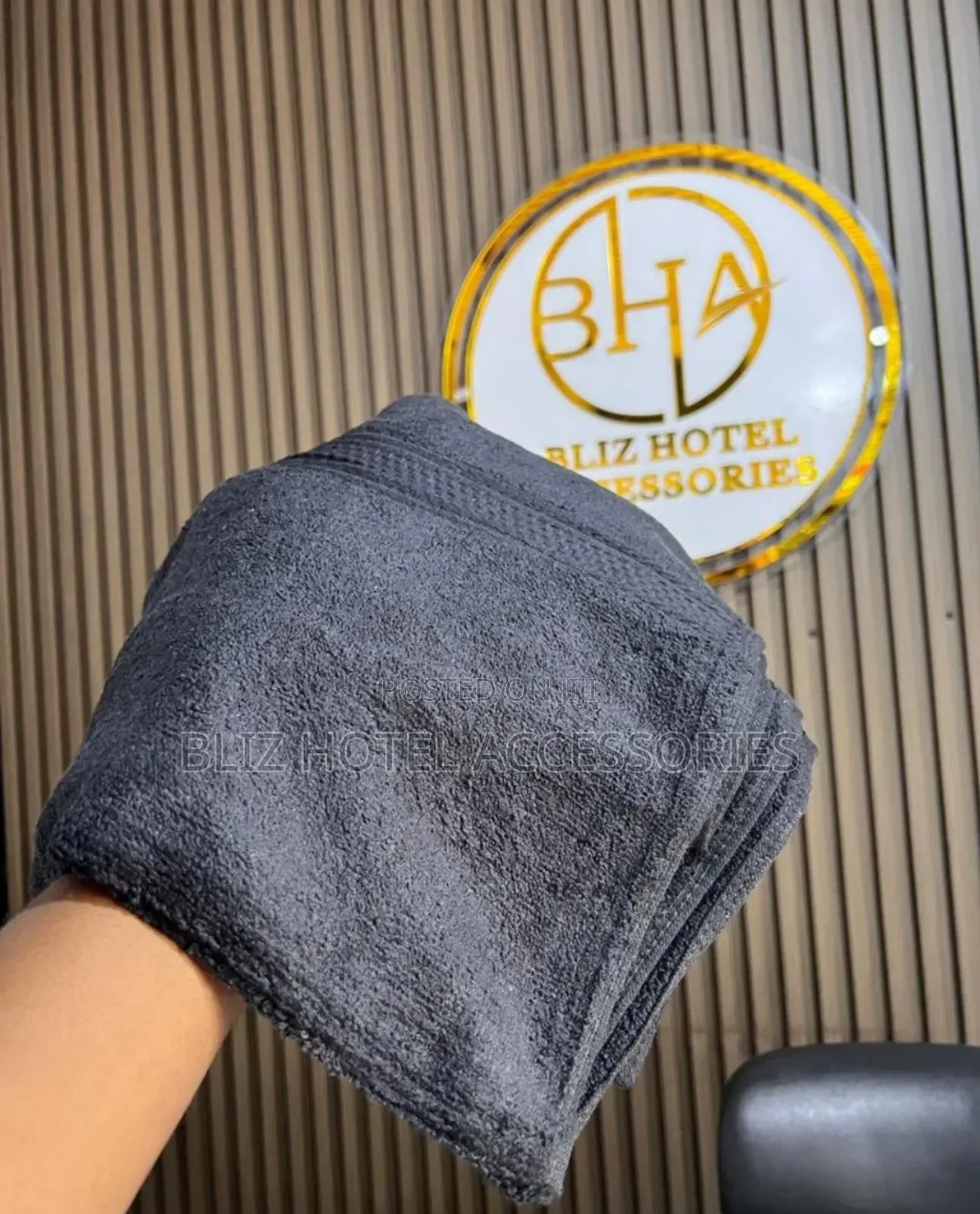 Color To White Towel