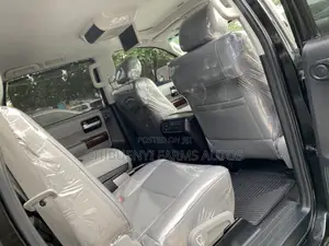 Toyota Sequoia Platinum w/FFV 4x4 2018 Black