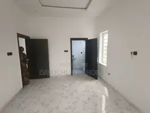 2bdrm Apartment in Lekki Phase 1 for rent