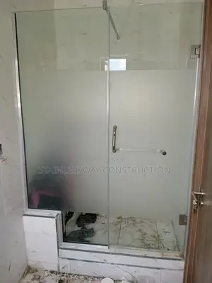 Frameless Glass Shower Cubicle
