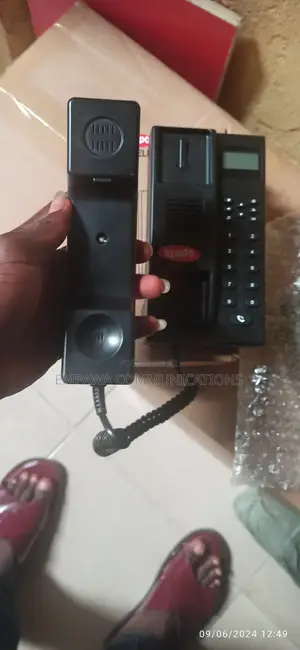 Wireless Intercom With Display