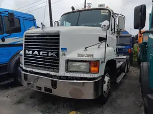 Mack CH 10tyres Cap 2011