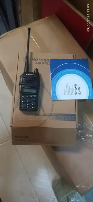 Motorola Gp399 Dual Band Radio Walkie-Talkie Water Resistant