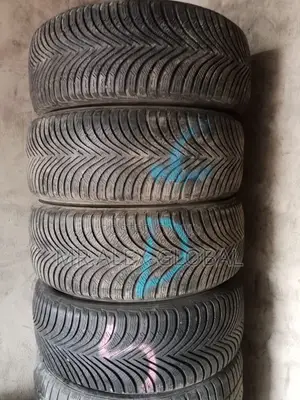 225/55/17 Tire Michelin