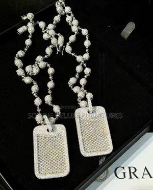 Photo - 10mm Ball Link Chain/Rectangular Baguette Pendant