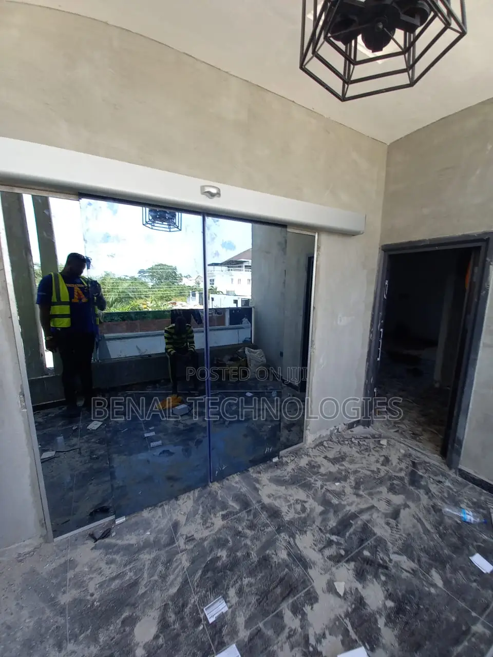 Auto-Sensitive Entry Door