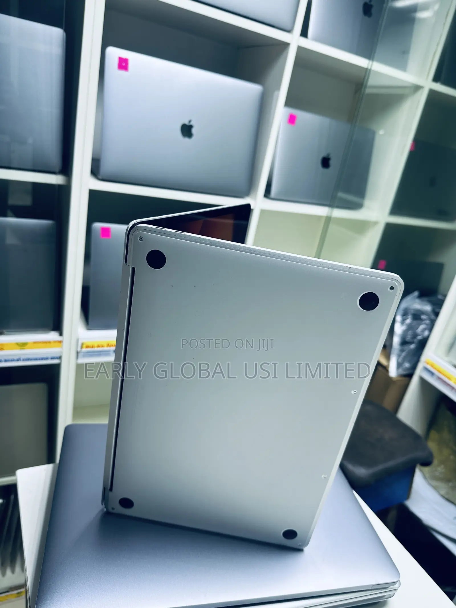 Laptop Apple MacBook Pro 2017 8GB Intel Core I5 SSD 256GB