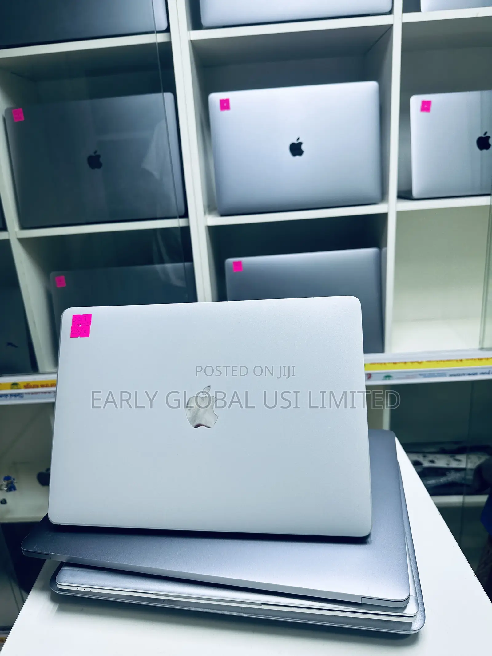 Laptop Apple MacBook Pro 2017 8GB Intel Core I5 SSD 256GB