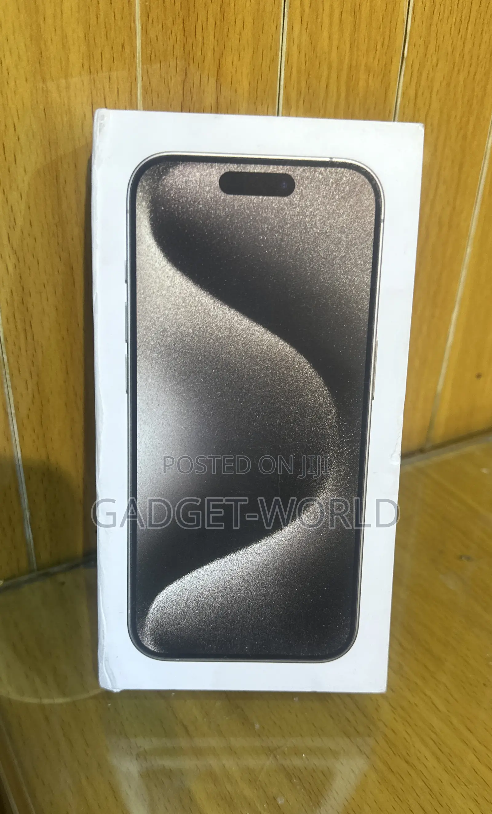 New Apple iPhone 15 Pro 256 GB Gold