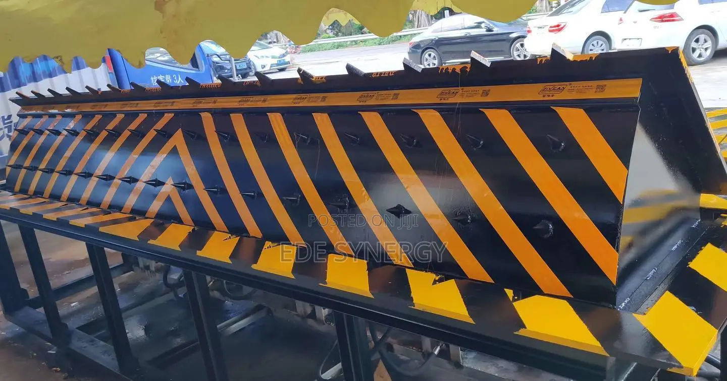 3M Hydraulic Road Blocker