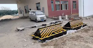 3M Hydraulic Road Blocker