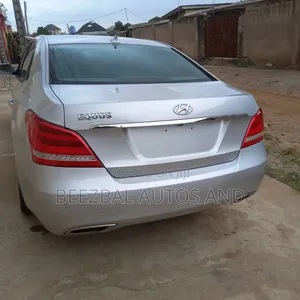 Hyundai Equus Signature 4dr Sedan (5.0L 8cyl 8A) 2015 Silver