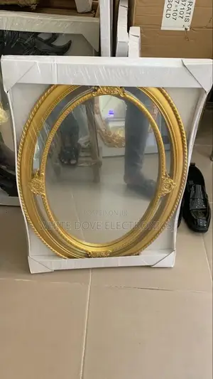 Mirrors Available in Different Design and Color