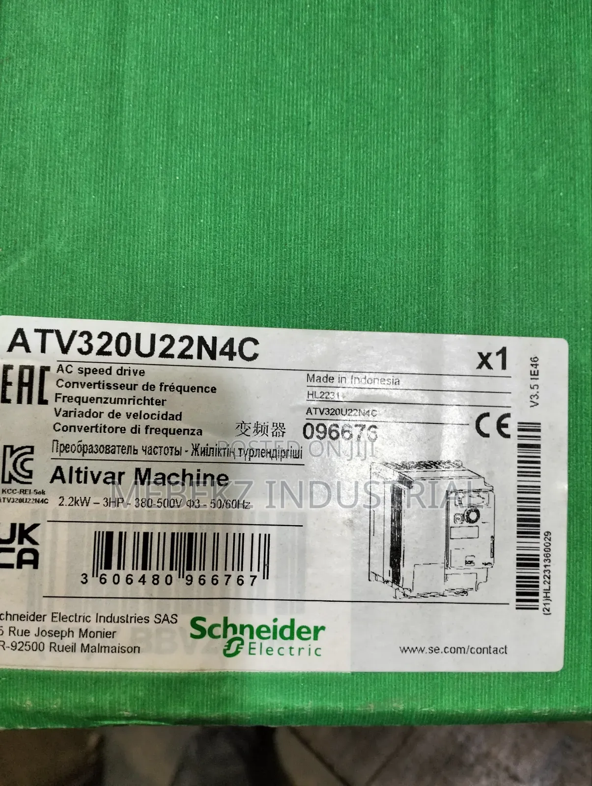 Schneider Frequency Converter ATV320U22N4C