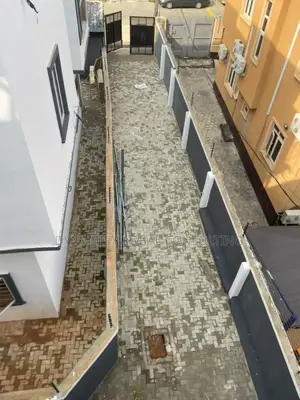 Furnished 4bdrm Duplex in Gateway Zone Estate, GRA Phase 1 for rent