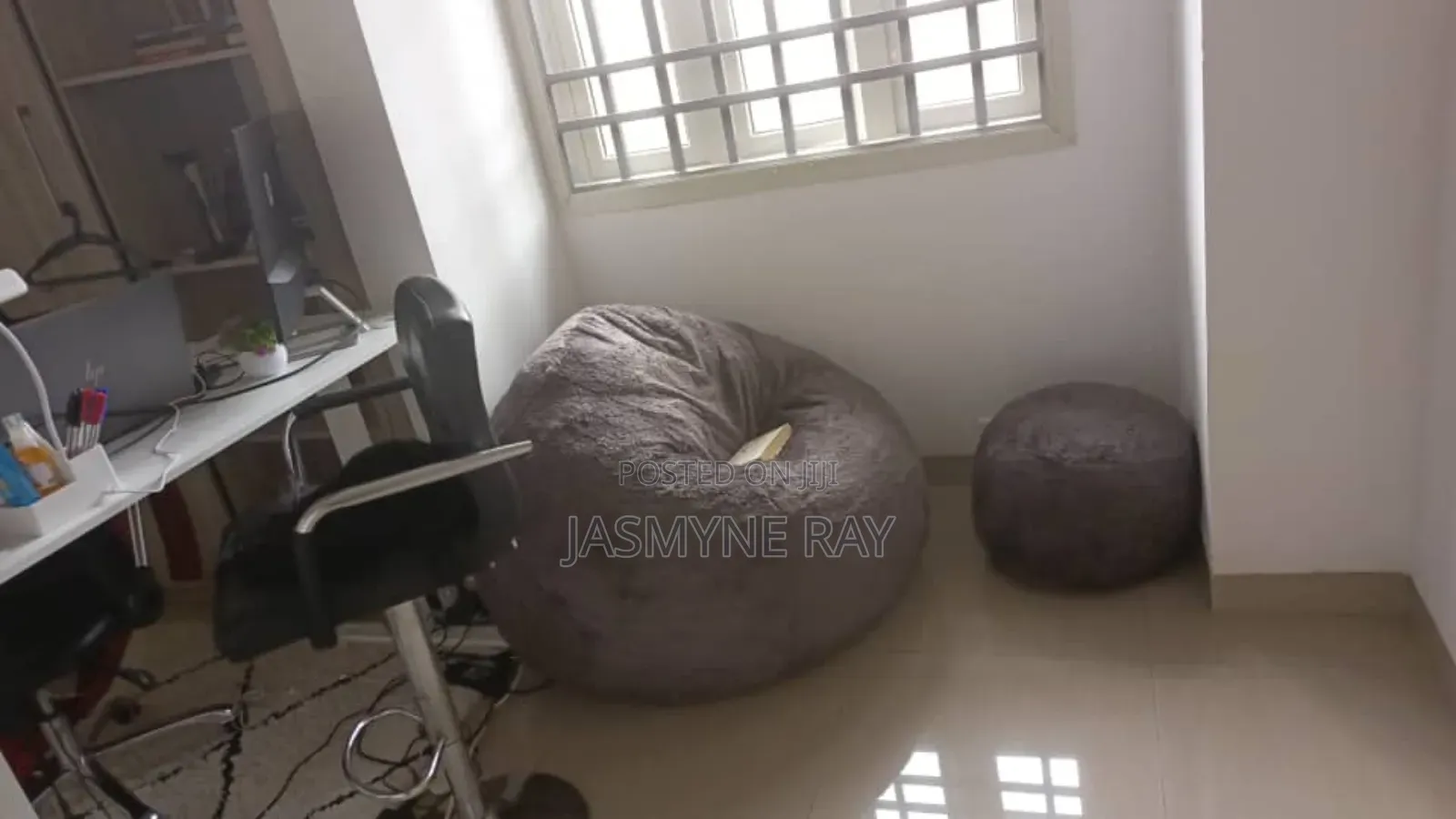 Very Comfy 4ft Bean Bag With Stool