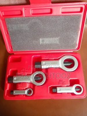 Nut Cracker