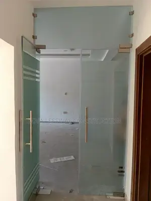 Swing Star Door
