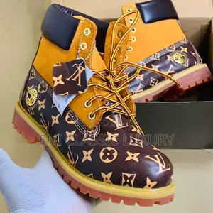Classic Men's Luxury Outfits Timberland Available in Store
