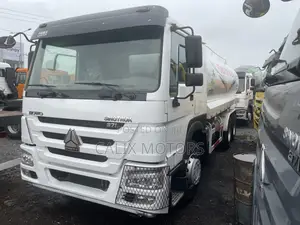 Foreign Used Howo Water Tanker 371hp Truck.