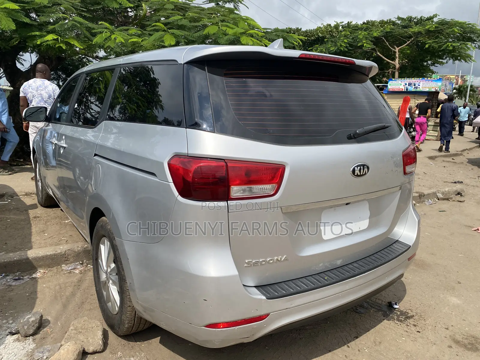 Kia Sedona 2015 Silver
