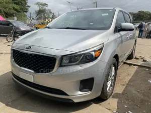 Kia Sedona 2015 Silver