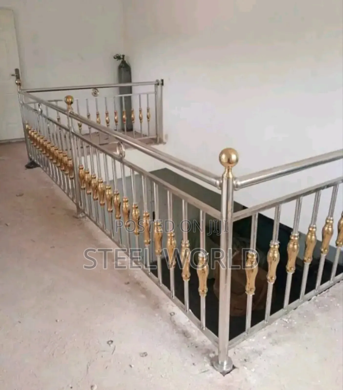 Multi Gold Cumbi Design