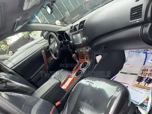 Toyota Highlander Limited 3.5l 4WD 2013 Gray
