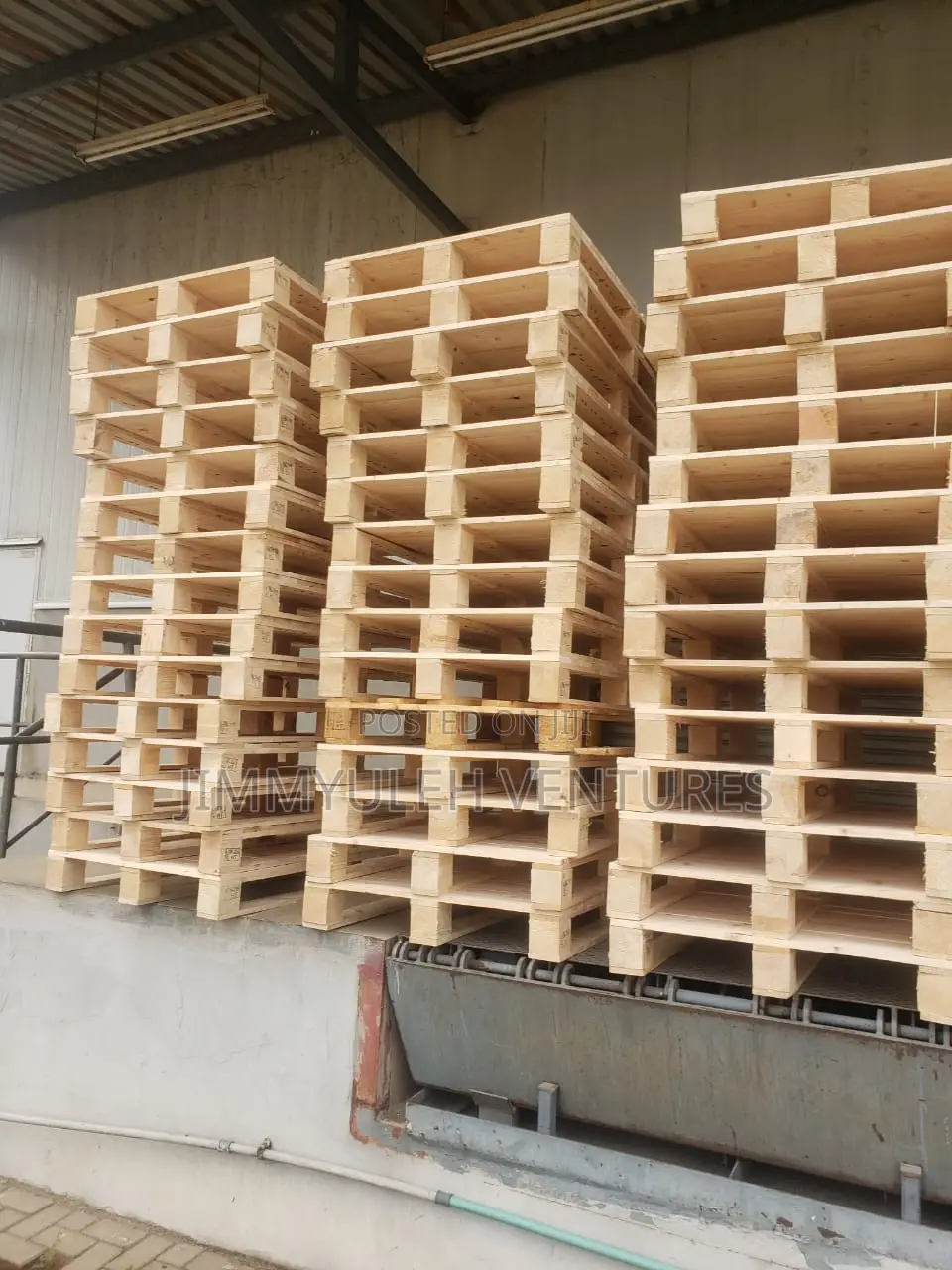 Neat/ Treated Pallets