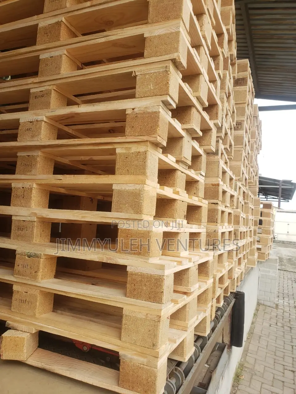 Neat/ Treated Pallets