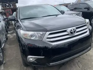 Toyota Highlander Limited 3.5l 4WD 2013 Black