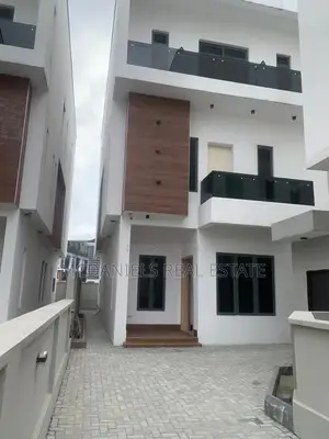 6bdrm Duplex in Ikate for sale