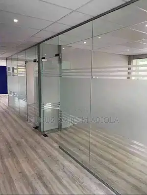 Frameless Glass Partition