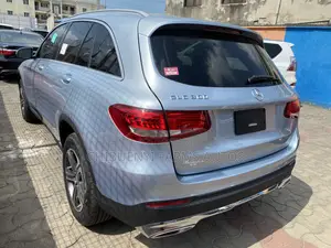 Mercedes-Benz GLC-Class 2016 Blue