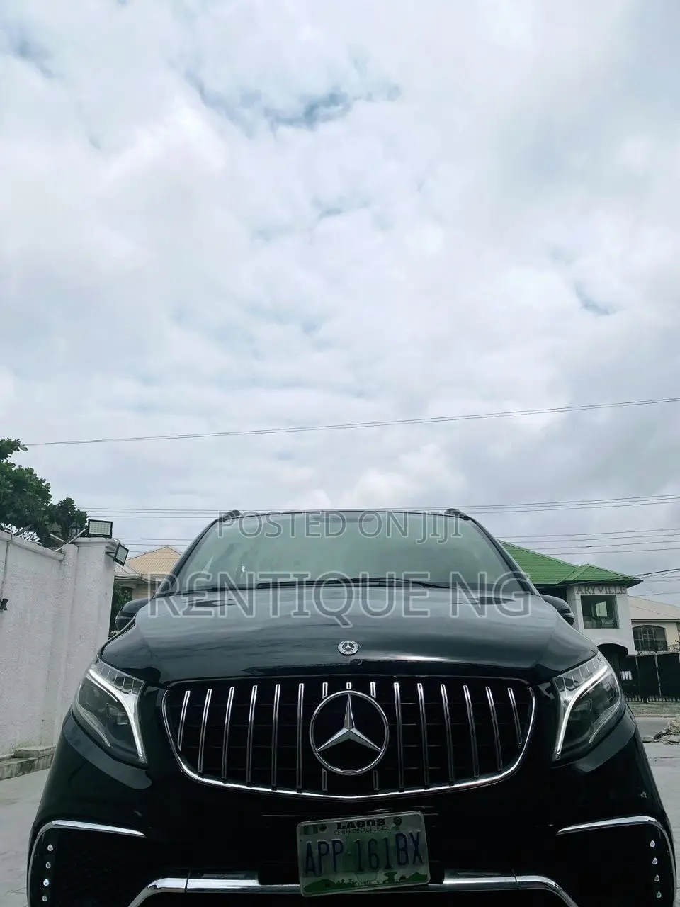 Viano 2022 Bus for Rent