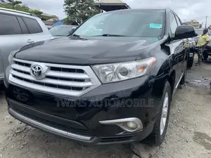 Toyota Highlander Limited 3.5l 4WD 2013 Black