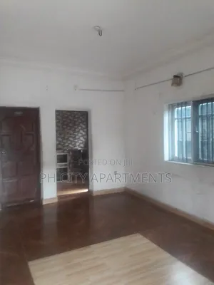 1bdrm Block of Flats in Shell Location for rent