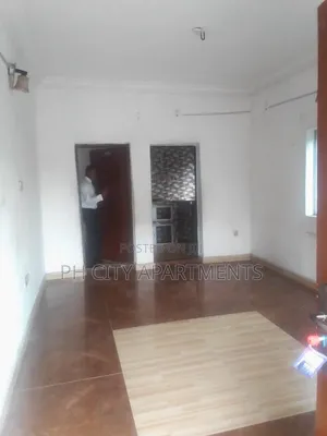 1bdrm Block of Flats in Shell Location for rent