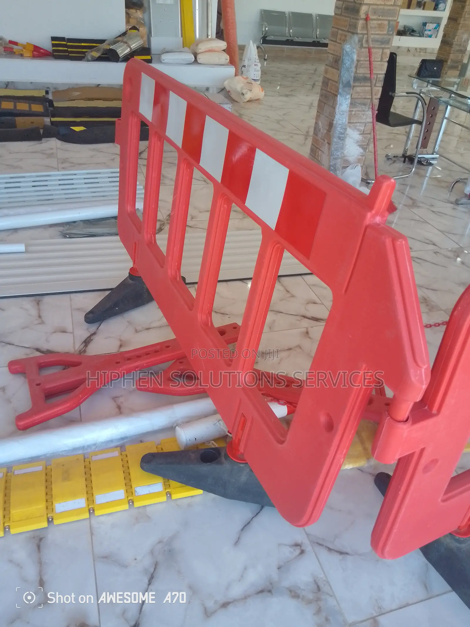 PVC Road Stackable Plastic Barrier