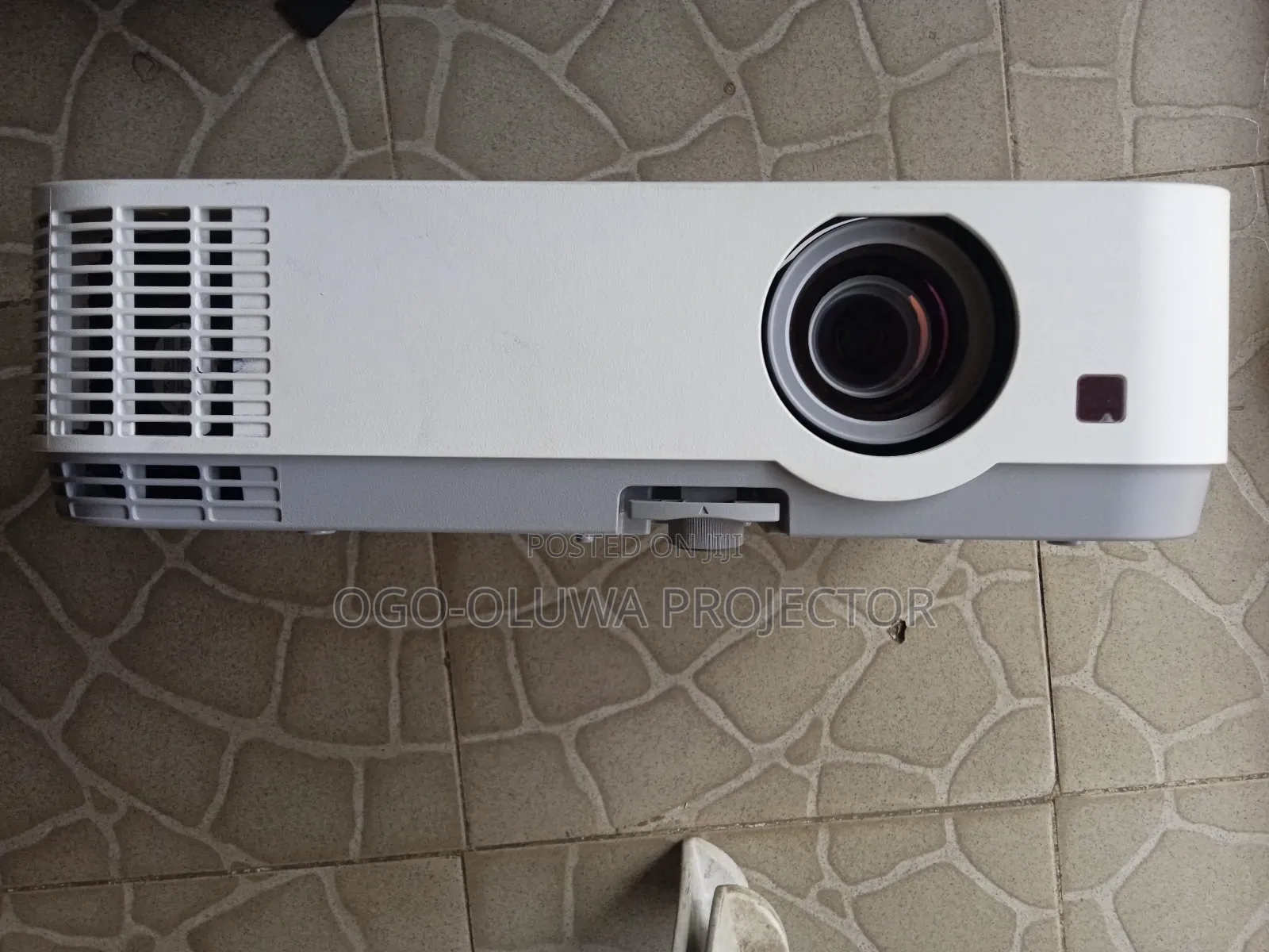 Quality Projector for Presentation