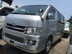 Photo - Toyota HiAce 2010 Grey