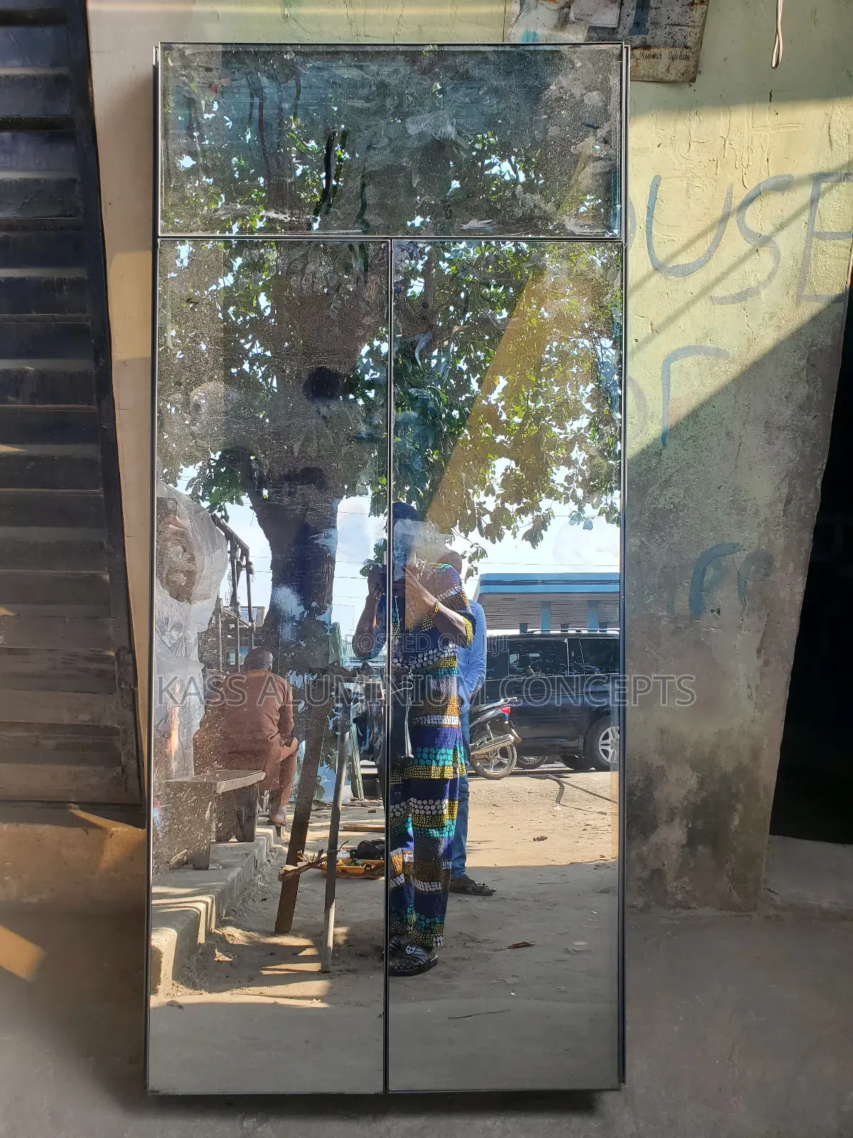 Frameless Window