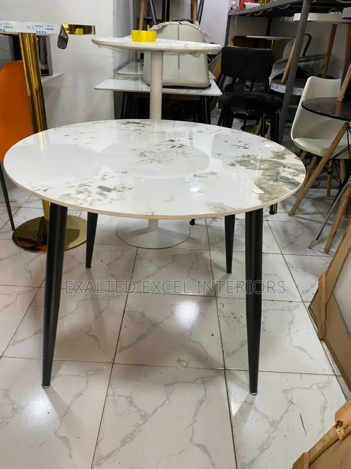 Top Quality Restaurant Table