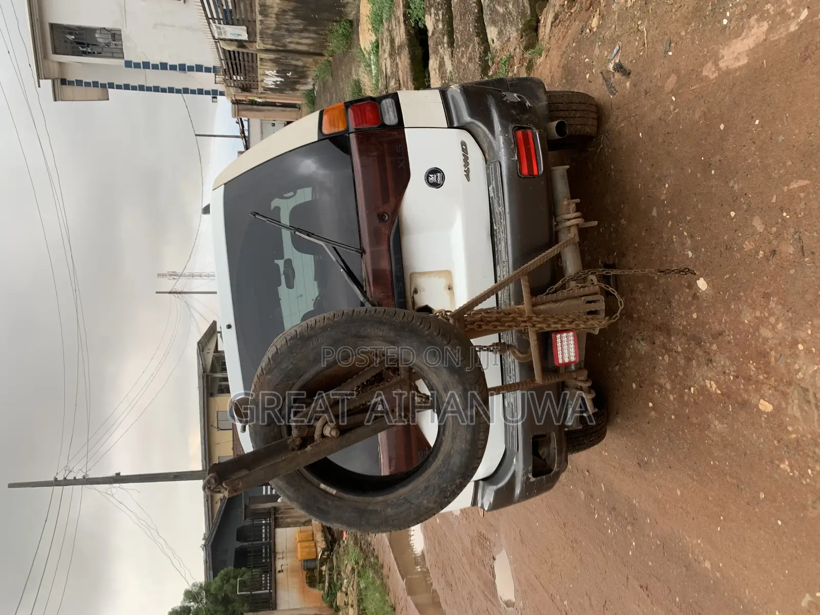24/7 Hours Towing Van.