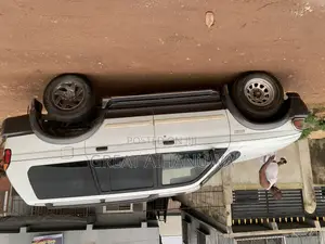 24/7 Hours Towing Van.