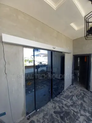 Auto-Responsive Sliding Door